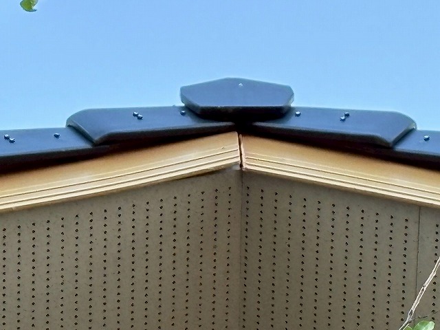 軒天上の色褪せ写真